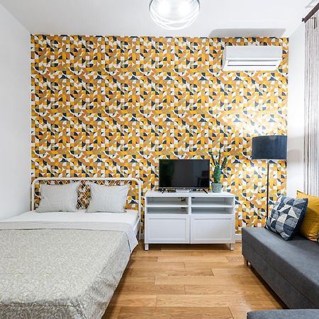 Vertigo Modern Studio-Free Private Parking-Fast Wi-Fi Нови-Сад Экстерьер фото
