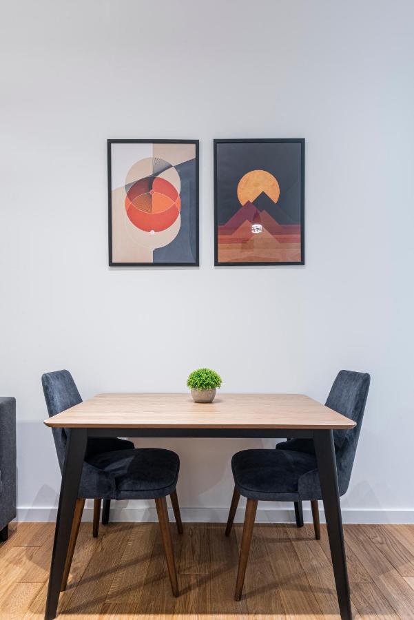 Vertigo Modern Studio-Free Private Parking-Fast Wi-Fi Нови-Сад Экстерьер фото