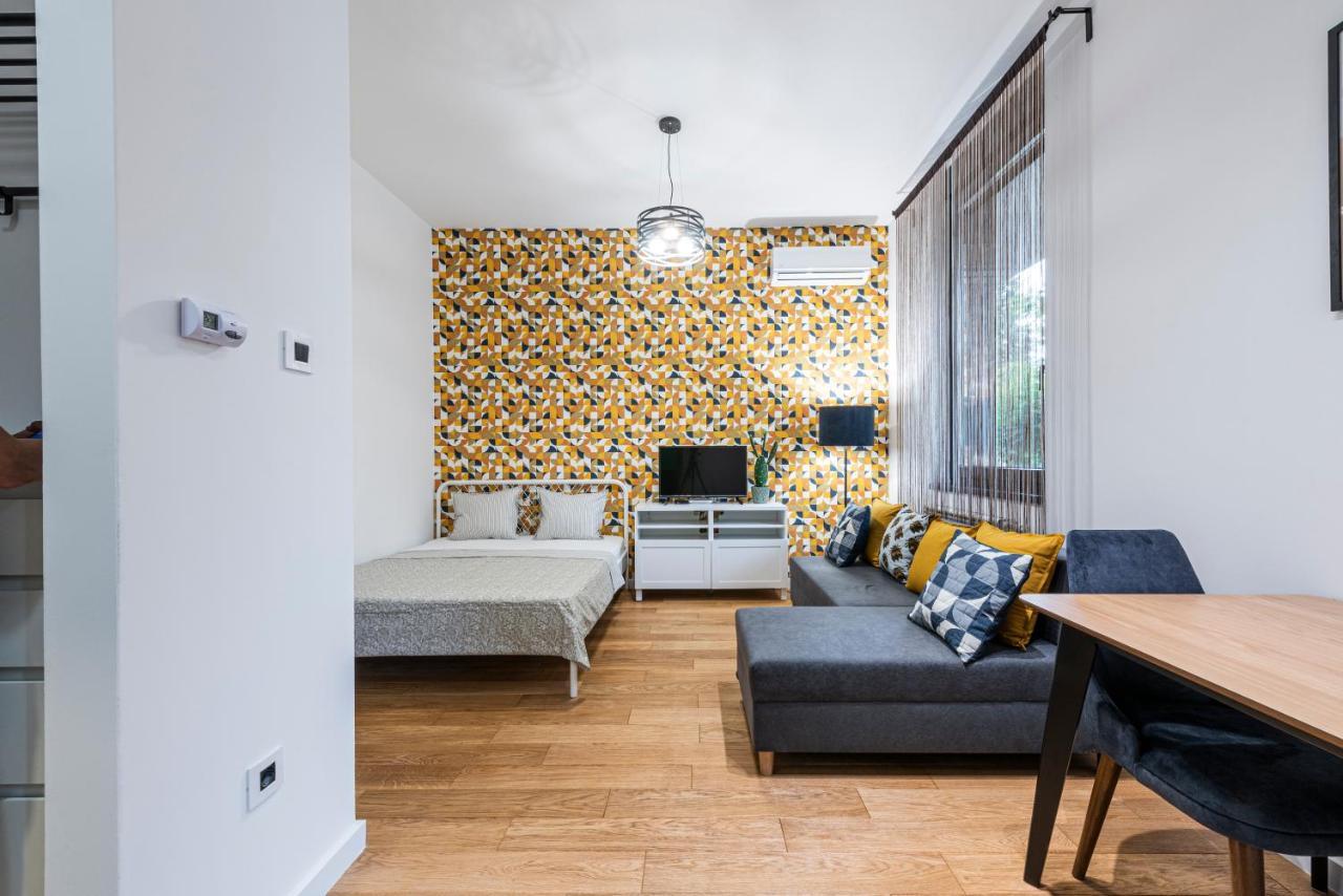 Vertigo Modern Studio-Free Private Parking-Fast Wi-Fi Нови-Сад Экстерьер фото