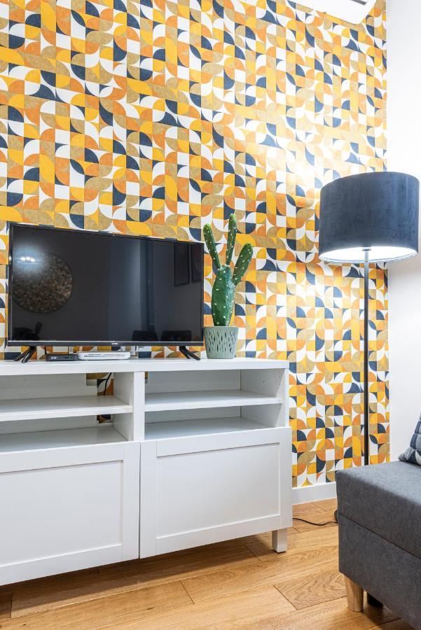 Vertigo Modern Studio-Free Private Parking-Fast Wi-Fi Нови-Сад Экстерьер фото