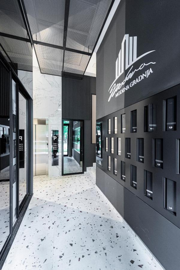 Vertigo Modern Studio-Free Private Parking-Fast Wi-Fi Нови-Сад Экстерьер фото